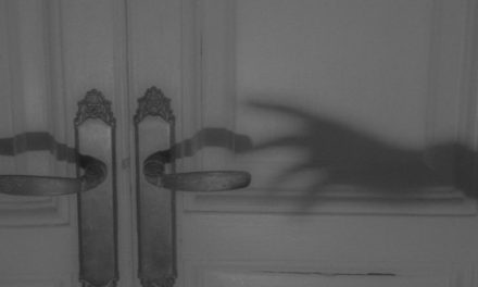 16 jel, hogy a házadban kísértet jár